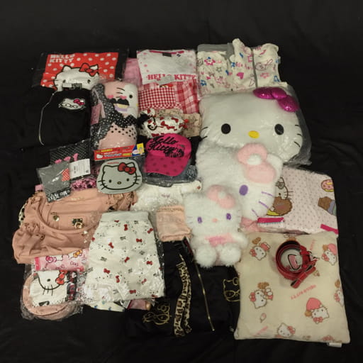 サンリオ ハローキティ セットアップ Lサイズ _ クッション _ ベルト 他 セシルマクビー バッグ 等 まとめ セット