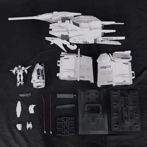 バンダイ 0083 ジオンの残光 RX-78 ガンダム試作3号機 デンドロビウム プラモデル 完成品 ホビー 現状品 BANDAI