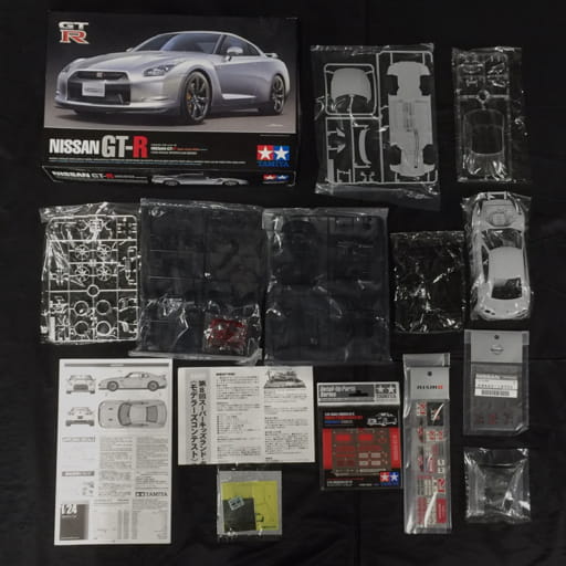 タミヤ 1_24 NISSAN GT-R