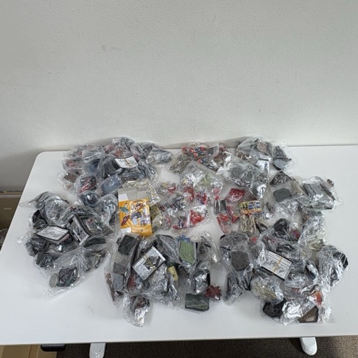 バンダイ HGシリーズ ウルトラマン 湖のひみつ編 他 怪獣等 フィギュア まとめて