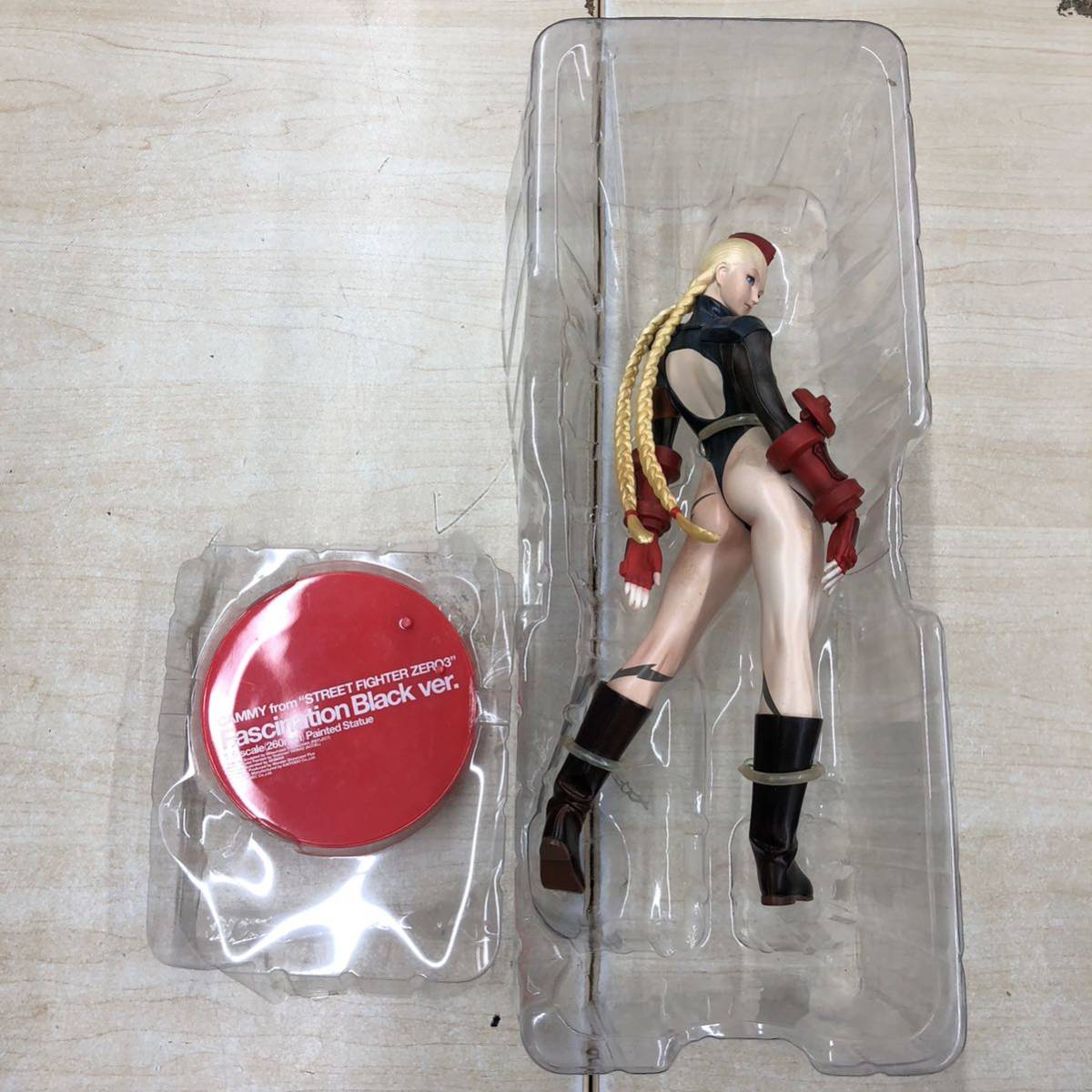 ワンダーショウケース プラス キャミィ  ストリートファイターZERO3 オーセンティックホワイト ファッシネイションブラック フィギュア