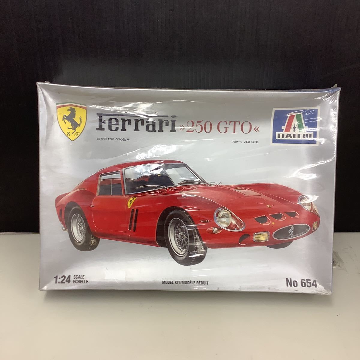 ITALERI フェラーリ　250 GTO No.654 1 24 未組立