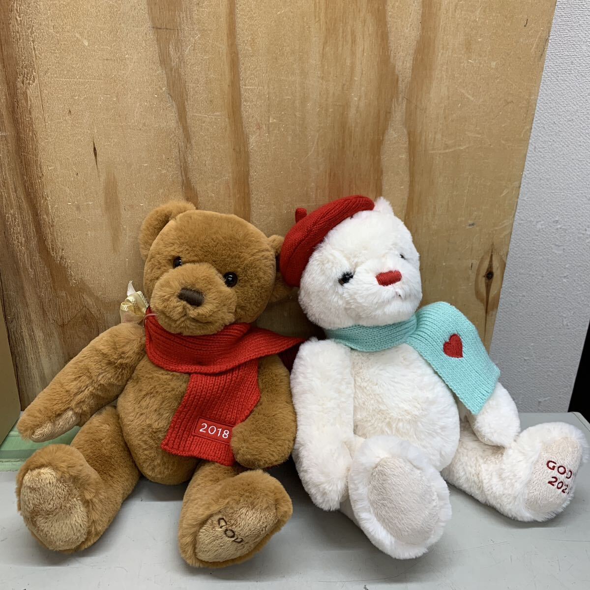 デテディベア GODIVA 二つまとめ 熊 ぬいぐるみ
